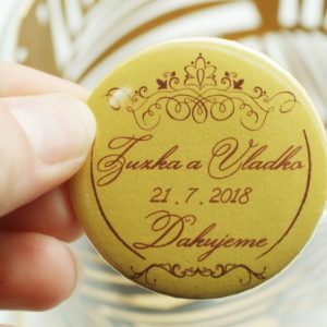 Svadobný odznak alebo magnetka – darček pre svadobčanov elegantný zlatý Svadobné odznaky - ELART