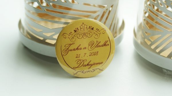 Svadobný odznak alebo magnetka – darček pre svadobčanov elegantný zlatý Svadobné odznaky - ELART 7