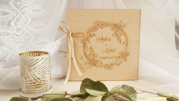 Drevená svadobná kniha hostí romantický venček Svadobné knihy hostí - ELART 6