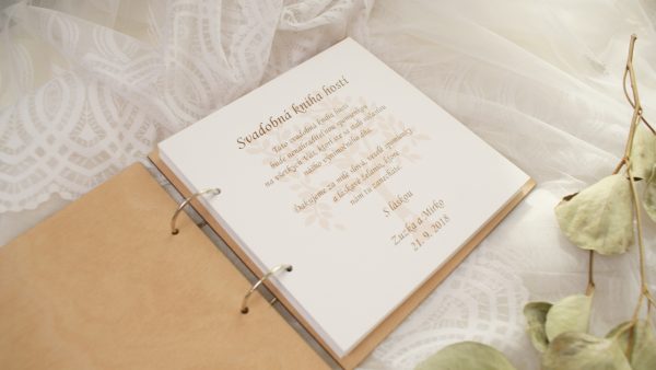 Drevená svadobná kniha hostí strom so srdiečkom Svadobné knihy hostí - ELART 8