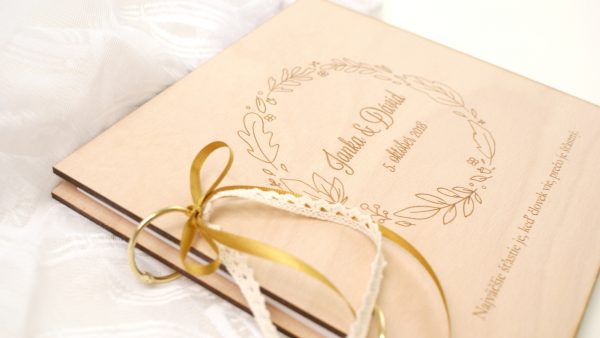 Drevená svadobná kniha hostí venček z listov Svadobné knihy hostí - ELART 7