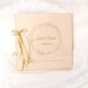 Drevená svadobná kniha hostí venček z listov Svadobné knihy hostí - ELART